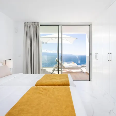 Crystal I Luxury Apartments By Enjoyahome Acantilado de los Gigantes Exterior photo