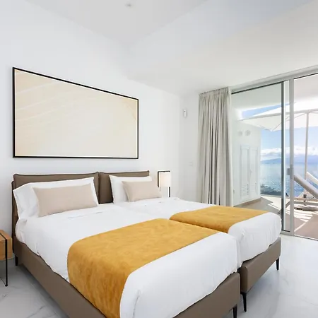 Crystal I Luxury Apartments By Enjoyahome Acantilado de los Gigantes Exterior photo