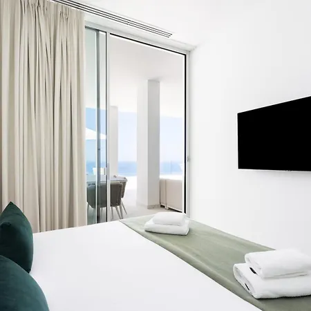 Crystal I Luxury Apartments By Enjoyahome Acantilado de los Gigantes Exterior photo