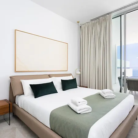 Crystal I Luxury Apartments By Enjoyahome Acantilado de los Gigantes Exterior photo