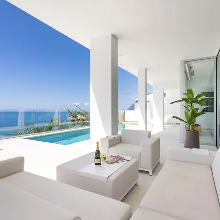 Crystal I Luxury Apartments By Enjoyahome Acantilado de los Gigantes Exterior photo
