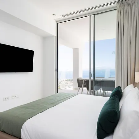Crystal I Luxury Apartments By Enjoyahome Acantilado de los Gigantes Exterior photo