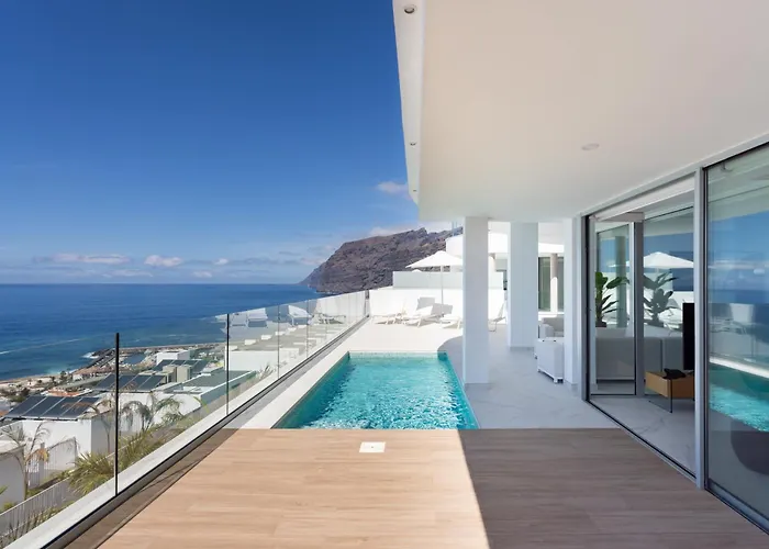 Crystal I Luxury Apartments By Enjoyahome