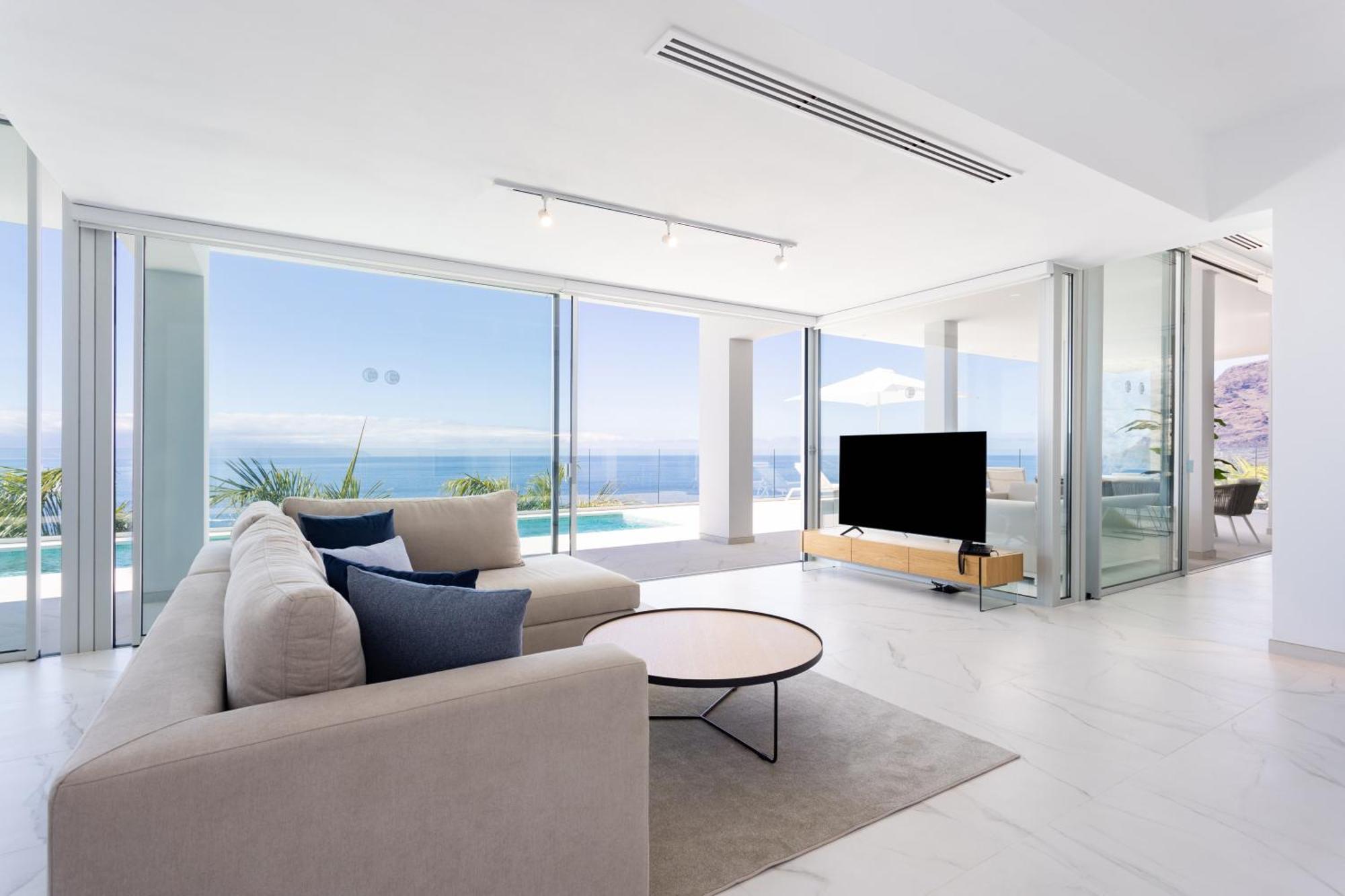 Crystal I Luxury By Enjoyahome