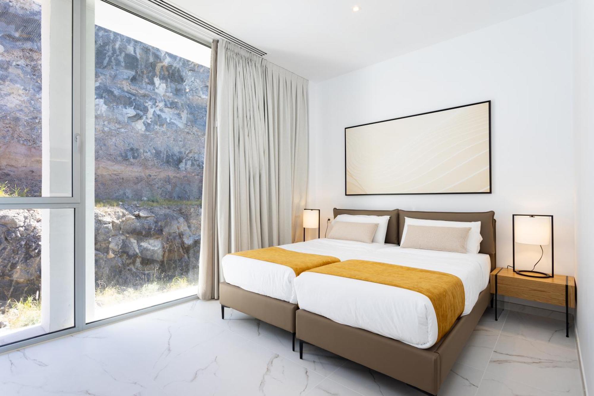 Crystal I Luxury By Enjoyahome Apartment