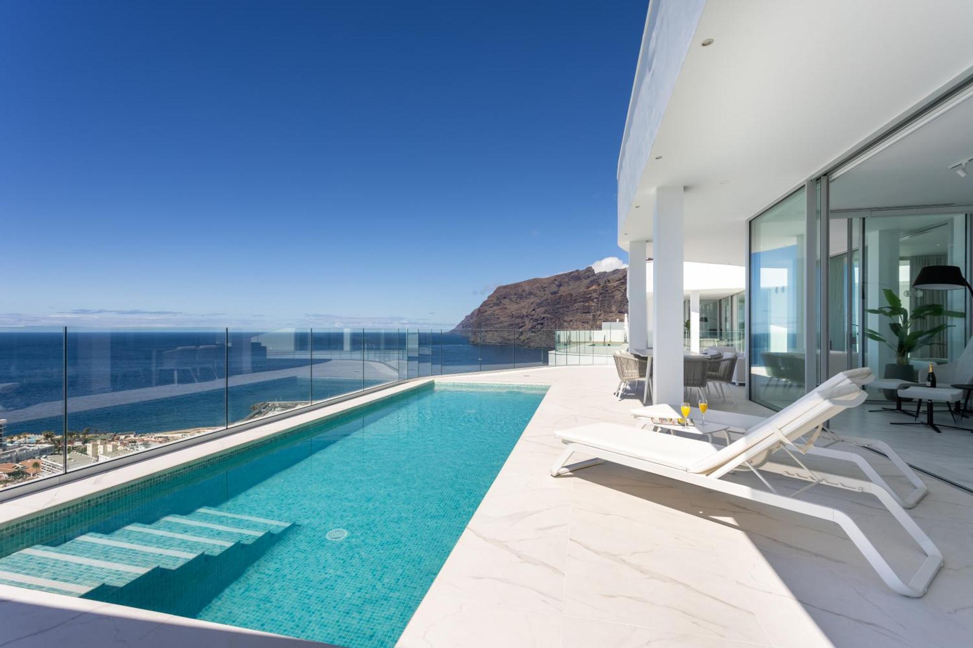 Crystal I Luxury By Enjoyahome *