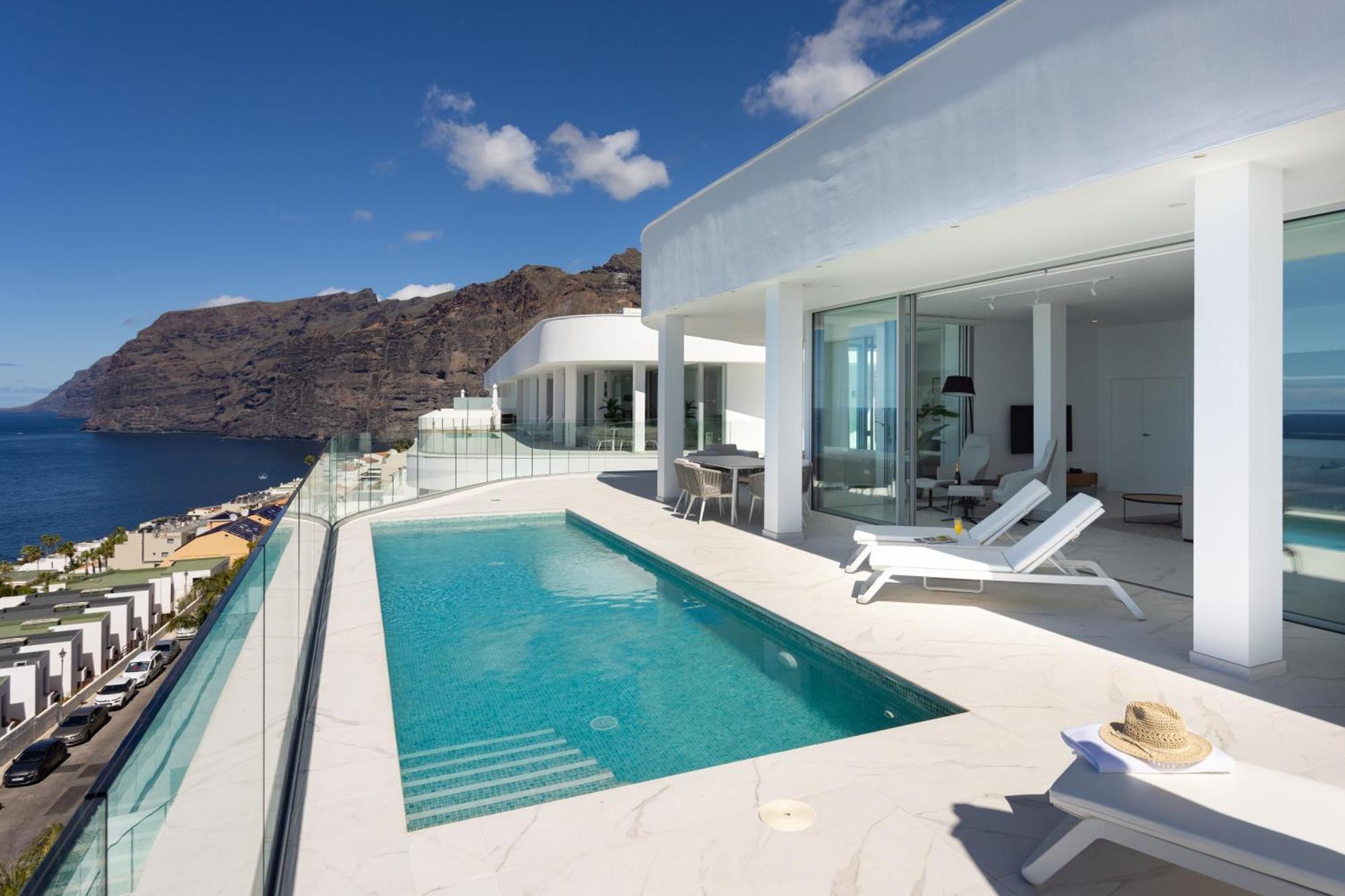 Crystal I Luxury By Enjoyahome