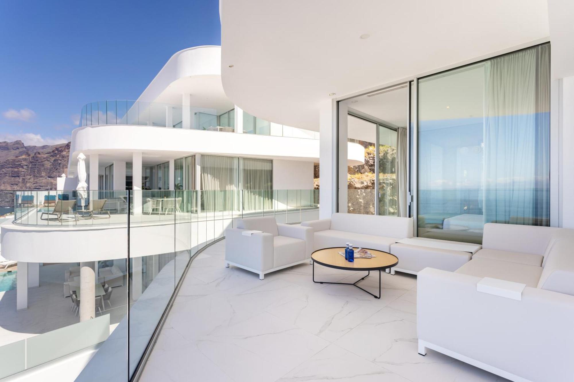 Crystal I Luxury By Enjoyahome
