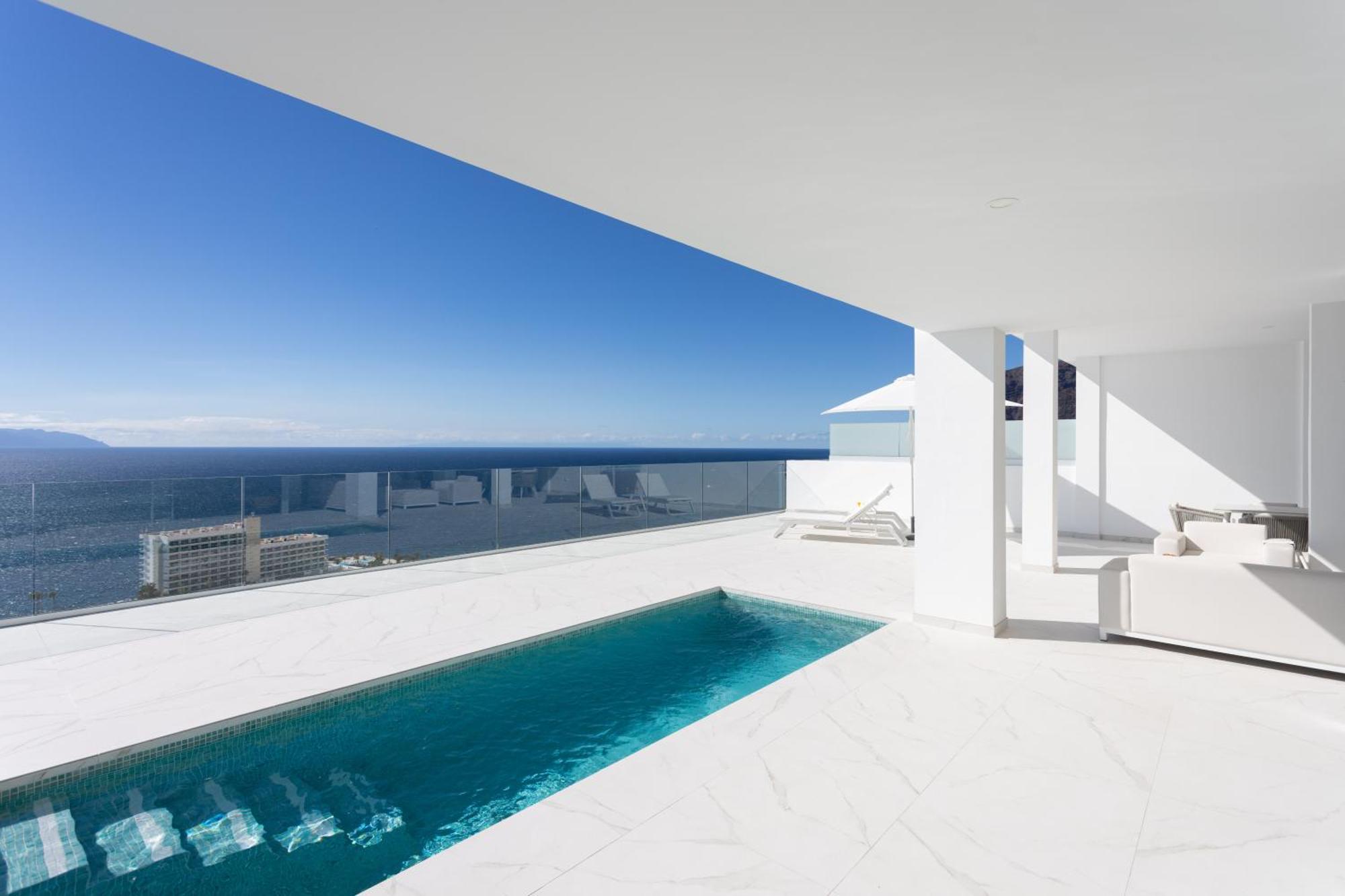 Crystal I Luxury By Enjoyahome Apartment